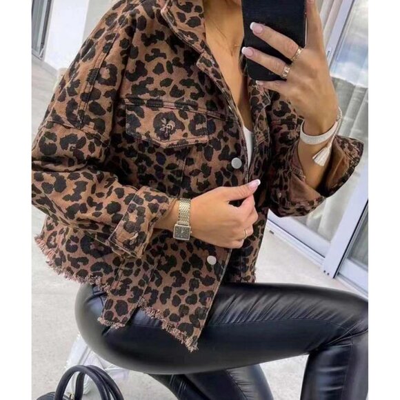 Women's Leopard Print Denim Jacket Long Sleeve Cropped Jean Coat Casual Wear - Picture 2 of 3